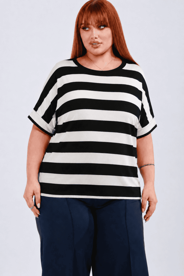 Blusa Feminina Plus Size Listrada Manga Curta
